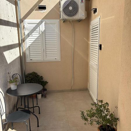 Apartment Ana Vis Exterior photo